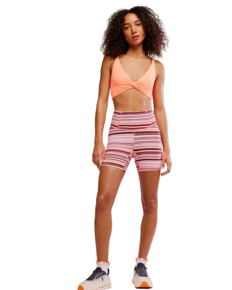 Never Better Twist Crop